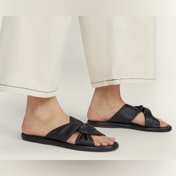 Everlane Shoes - Everlane The Day Twist Slip On Sandals Black Leather Women’s Size 7.5 Flats